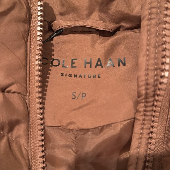 Cole Haan Toffee Polyfill Sip Front Vest - Picture 2 of 6